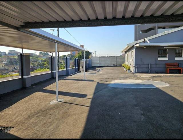 4 BEDROOM HOUSE FOR SALE IN SYDENHAM